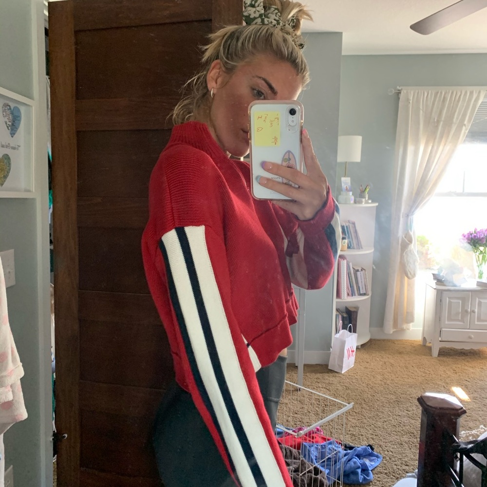 Brandy Melville crop sweater